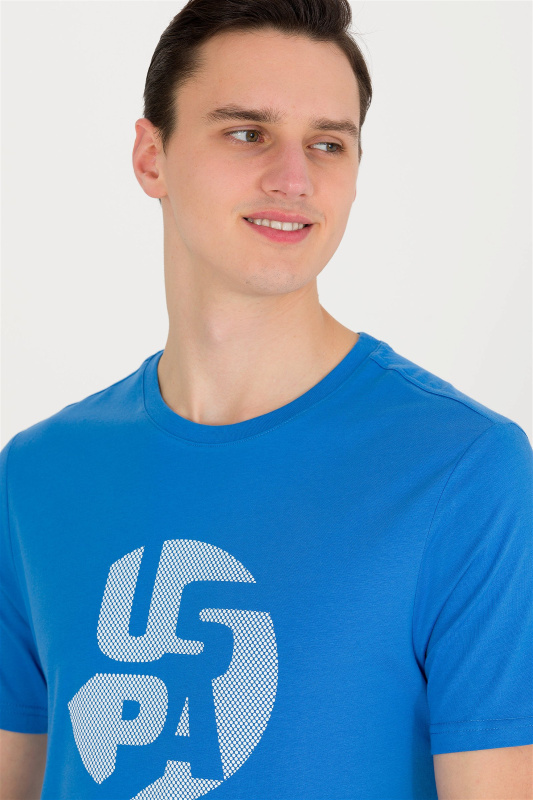 синий