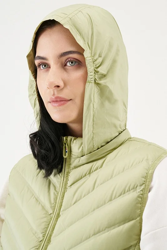 Жилет утепленный - G082SZ0100TIA26Y Жилет жен. (VR016, 34)
