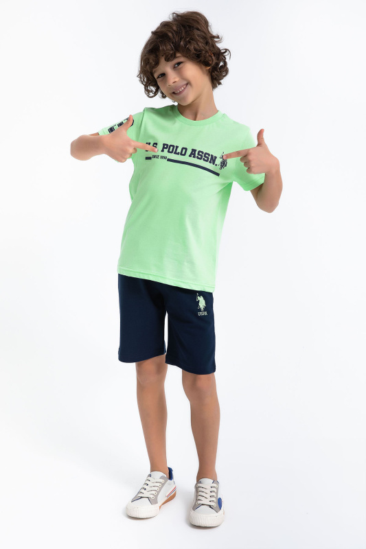 светло-зеленый