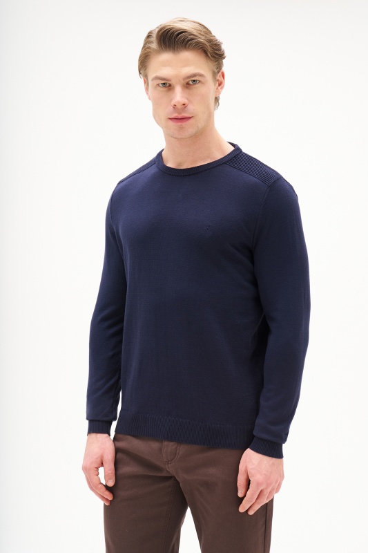 темно-синий