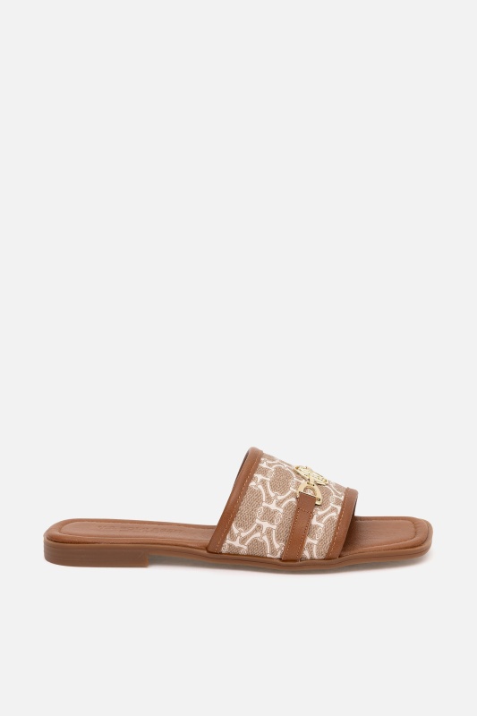 коричневый