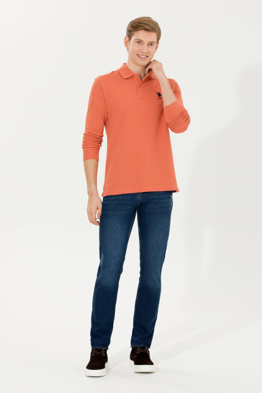 темно-синий