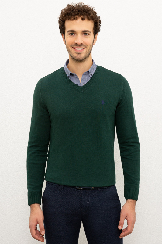 темно-зеленый