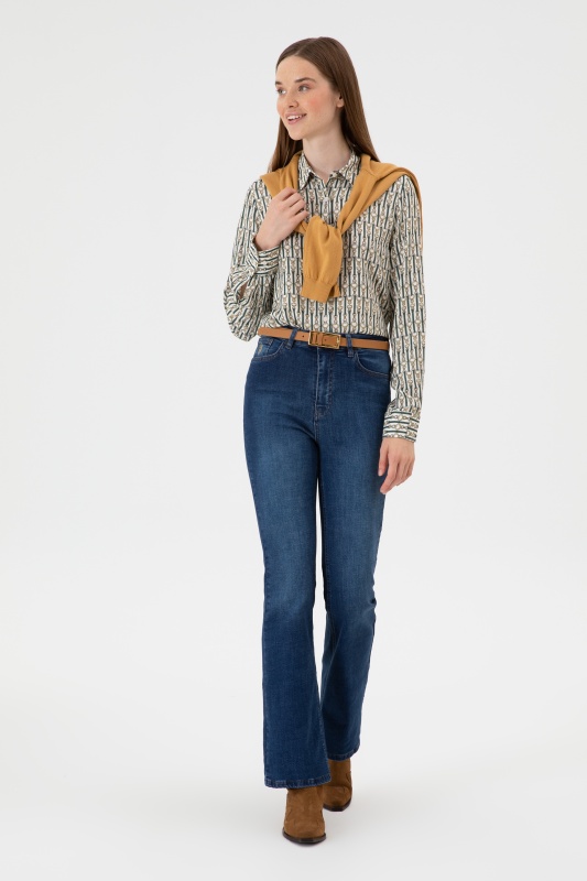 темно-синий