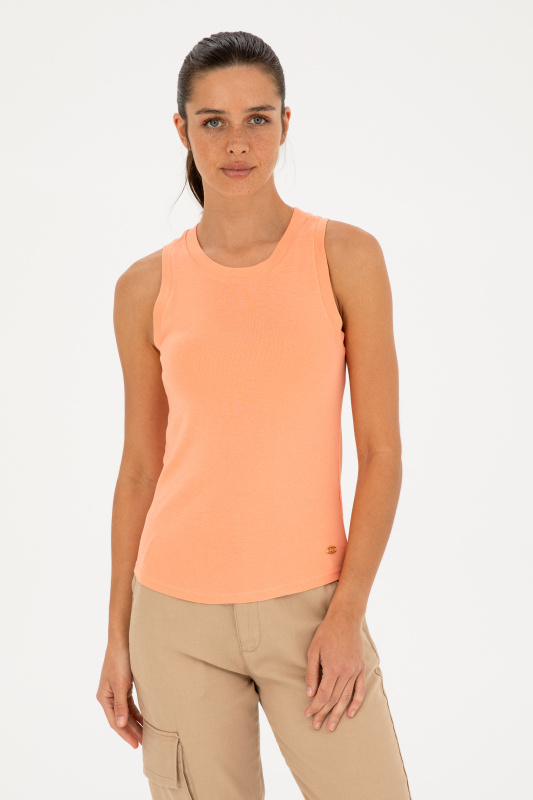 персиковый