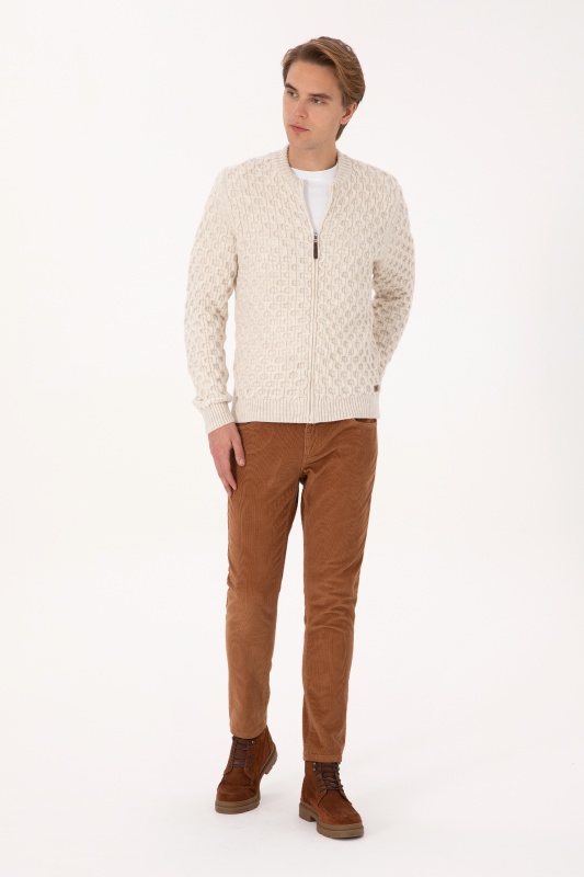 коричневый