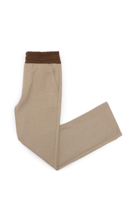 серо-бежевый