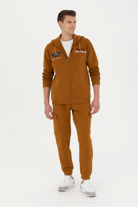 коричневый