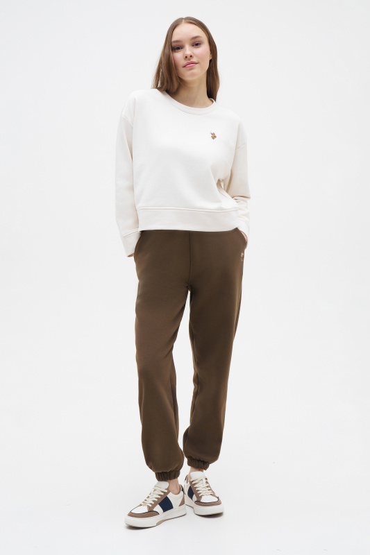 коричневый