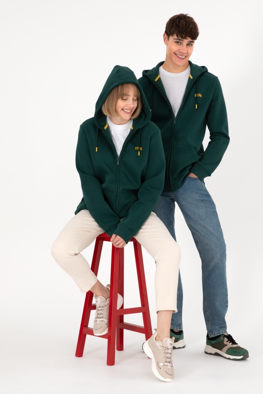 темно-зеленый