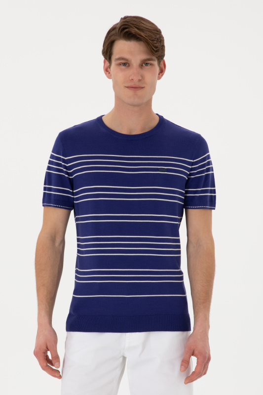 светло-голубой