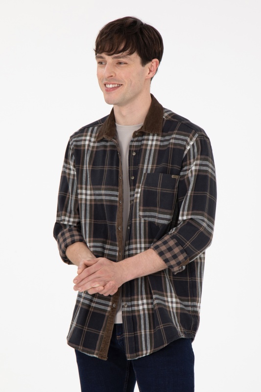 темно-коричневый