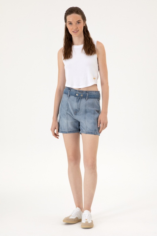 светло-голубой