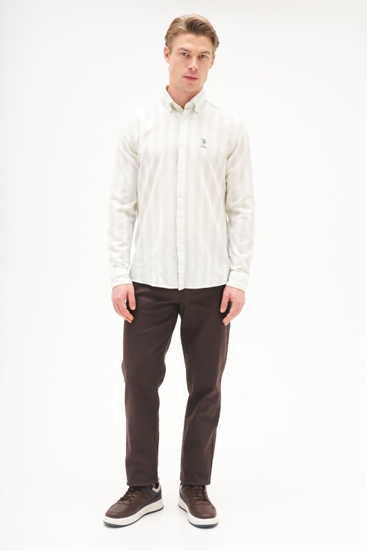 темно-коричневый