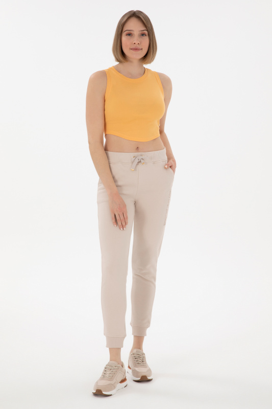 серо-бежевый