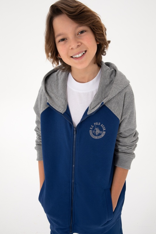 темно-голубой