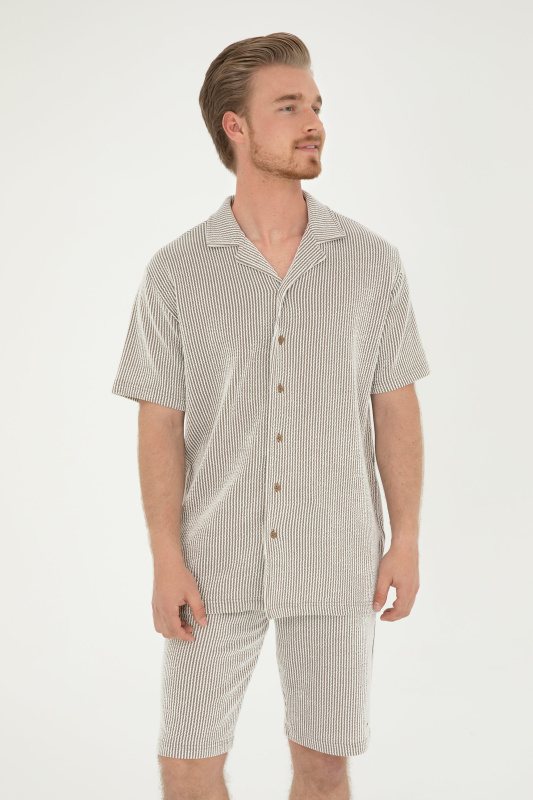 светлый хаки