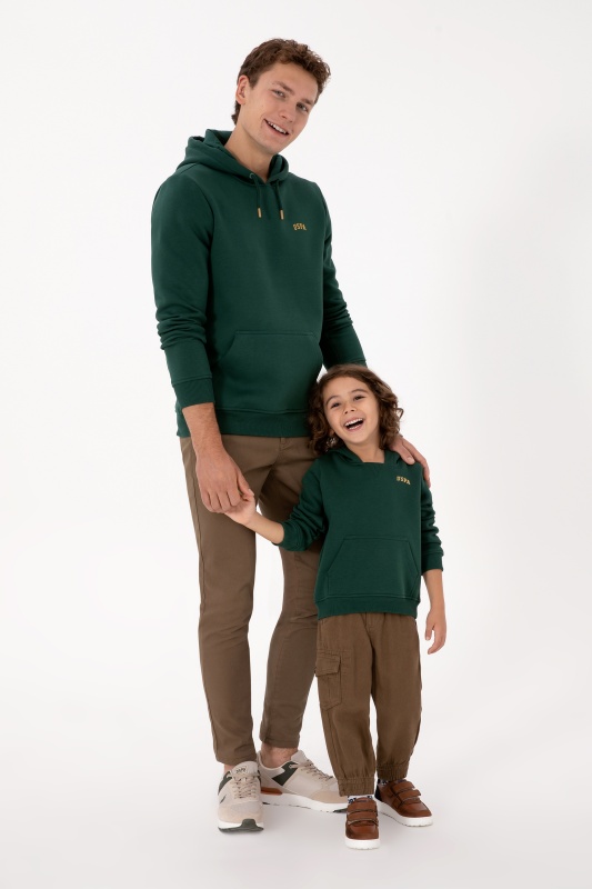 темно-зеленый