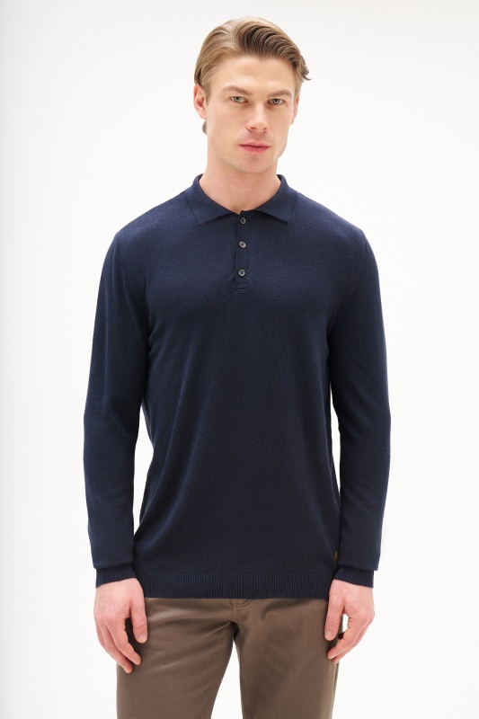 темно-синий