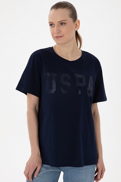 Футболка с принтом U.S. Polo Assn. из хлопка станет стильным дополнением повседневного гардероба. Эластичные волокна помогают изделию лучше сохранять форму. Мягкая ткань делает футболку комфортной для повседневной носки.<br />
<br />
Цвет: <br />
Состав: <br />
Рост: ; Параметры: ; Размер на модели:  - G082SZ0110SEANIY025 Футболка жен. (VR033, M)