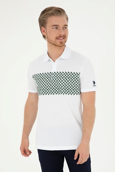 Футболка-поло U.S. Polo Assn. из хлопка станет универсальным дополнением повседневного гардероба. Отложной воротник с застежкой на пуговицы подчеркивает классический стиль изделия, а хлопковая ткань обеспечивает комфорт в течение дня. Футболка-поло дополнена лаконичным дизайном и вышитым логотипом на груди.<br />
<br />
Особенности изделия:<br />
• Отложной воротник с застежкой на пуговицы<br />
• Вышитый логотип<br />
<br />
Цвет: темно-синий<br />
Состав: <br />
Рост: ; Параметры: ; Размер на модели:  - G081GL0110GANJA Футболка муж. (VR033, S)